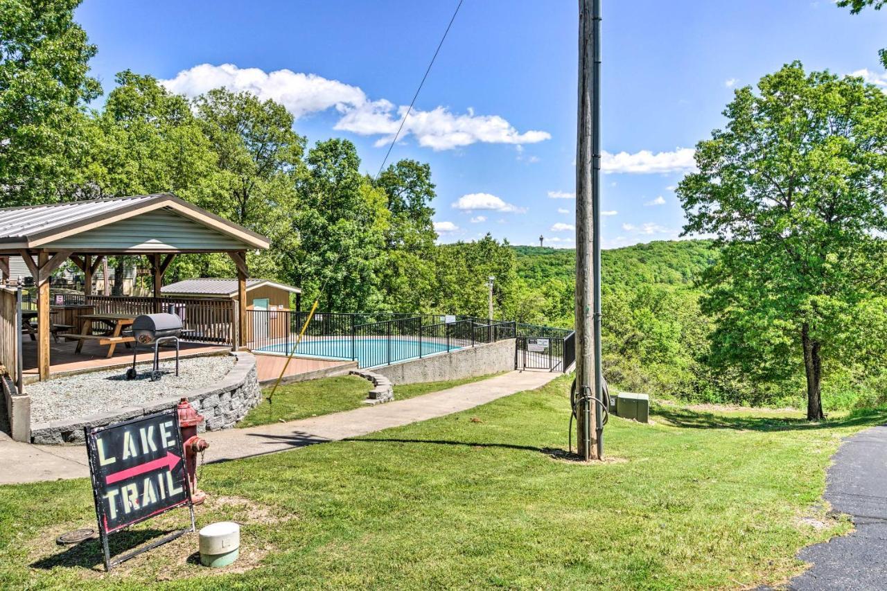 Inviting Branson West Condo With Pool Access Kültér fotó
