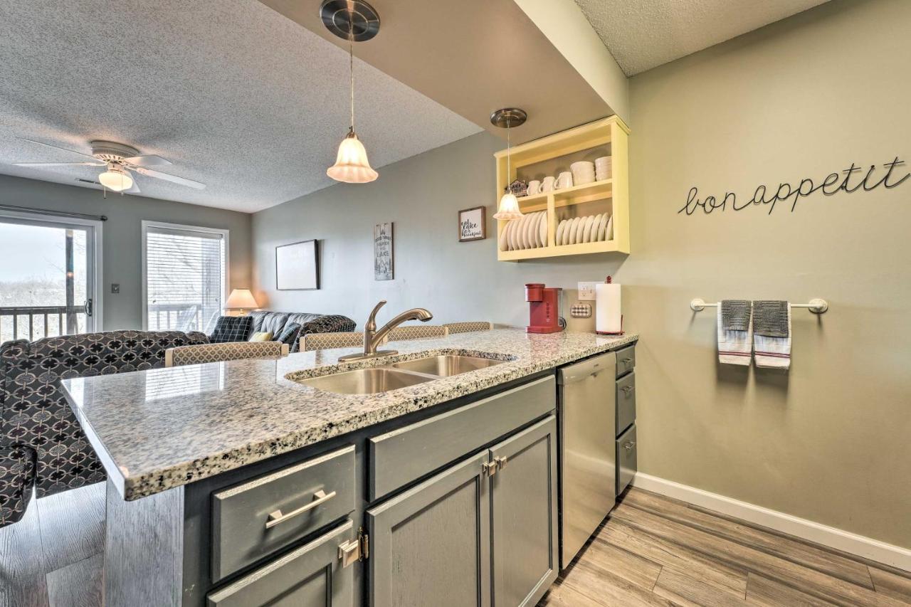 Inviting Branson West Condo With Pool Access Kültér fotó