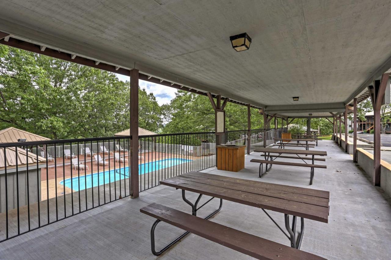 Inviting Branson West Condo With Pool Access Kültér fotó